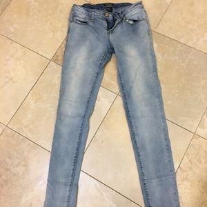 Skinny jeans (size 5 juniors)